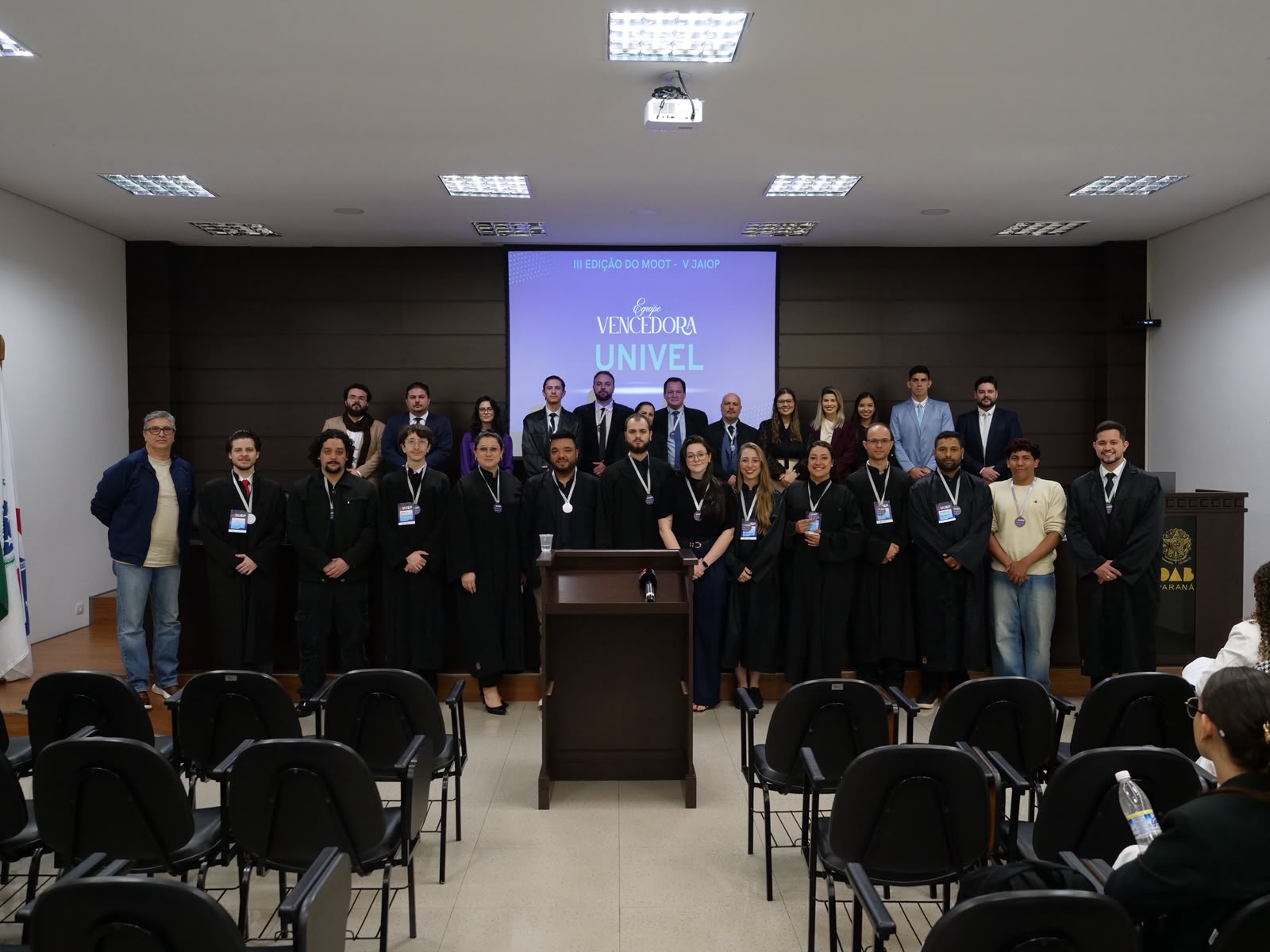 Oito equipes, de quatro cursos de Direito, participam de Julgamento Simulado na OAB Cascavel